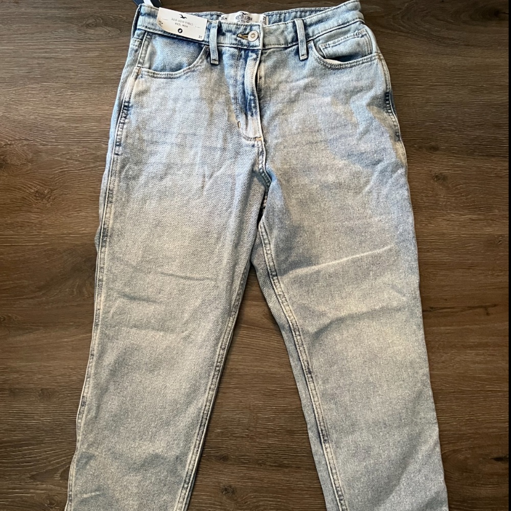 Hollister Mom Jeans